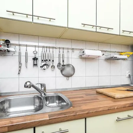 Apartment Lambrisa