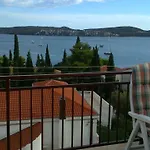 Lambrisa *