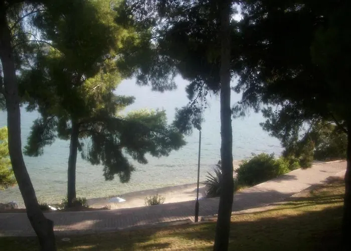 アパート Lambrisa