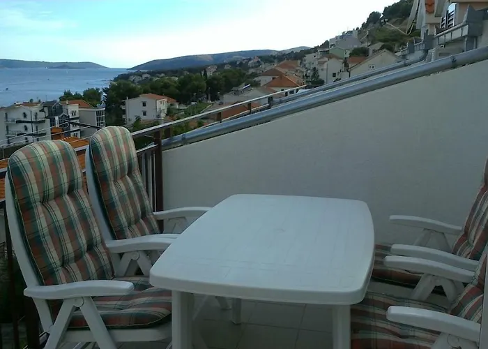 Lambrisa アパート *