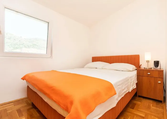 アパート Lambrisa *