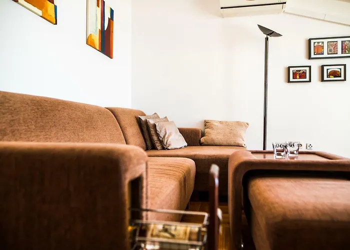 Lambrisa Apartment *